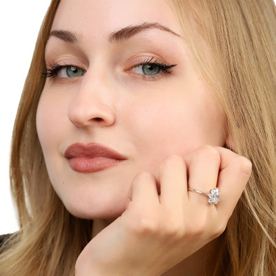 Pierścionek Venezia z białego złota 585 z białym szafirem... 2