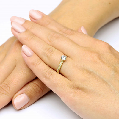 Pierścionek klasyczny z żółtego złota 585 z cyrkonią, 2,05 g 2