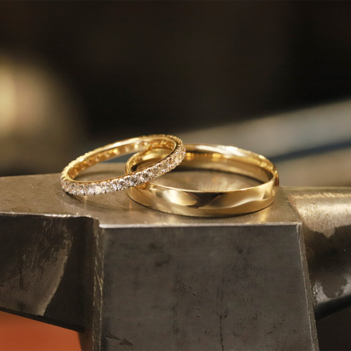 Obrączki Toscana z żółtego złota 585 męska 3 mm i damska 2 mm z brylantami 0,65 ct