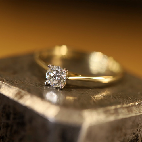 Pierścionek zaręczynowy Sorrento żółte złoto 585 z brylantem 0,30 ct  1,5 g