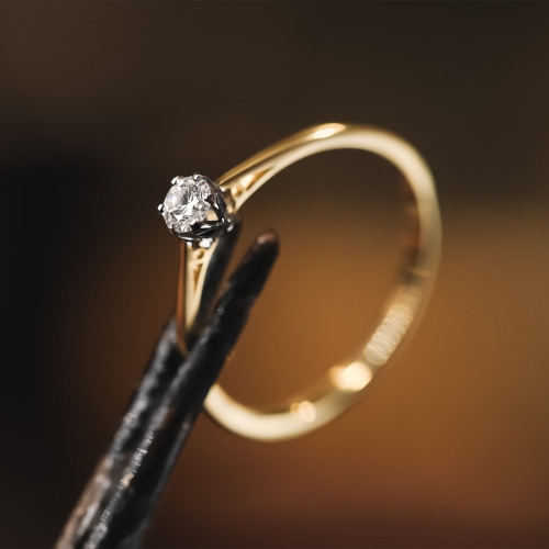 Pierścionek zaręczynowy Siena dwukolorowe złoto 585 z brylantem 0,15 ct  1,31 g