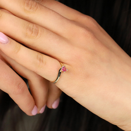 Pierścionek z żółtego złota 585 z okrągłym turmalinem 0,26 ct