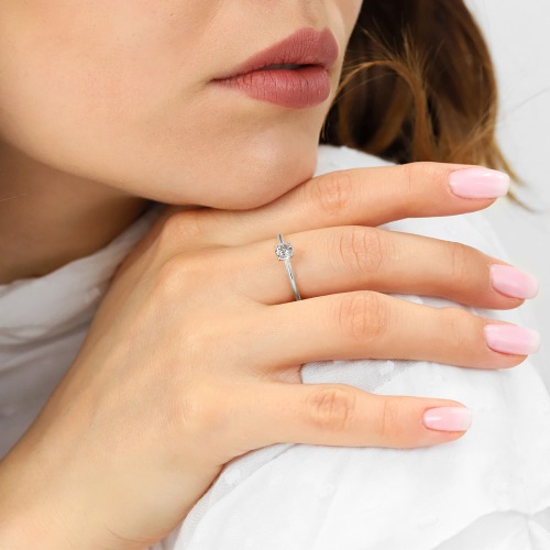Pierścionek zaręczynowy Sorrento białe złoto 585 z białym topazem 0,45 ct