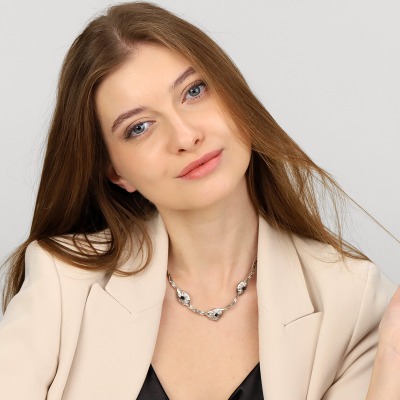 Naszyjnik z białego palladowego złota 585 z szafirami i... 2