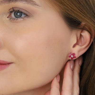 Kolczyki różowe złoto 585 kwiatki z różowymi szafirami... 2