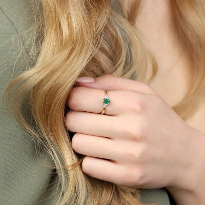 Pierścionek dwukolorowe złoto 585 ze szmaragdem 0,42 ct i... 2