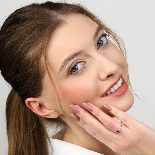 Pierścionek z dwukolorowego złota 585 z diamentami i owalnym ametystem 0,41 ct