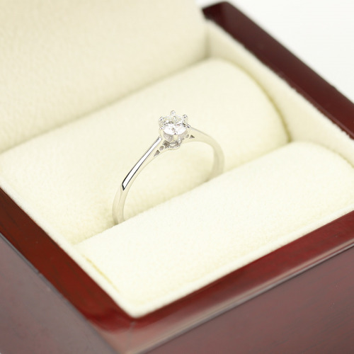 Pierścionek zaręczynowy Siena białe złoto 585 z brylantem 0,20 ct  VVS2/G