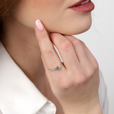 Pierścionek z żółtego złota 585 z brylantami 0,10 ct i... 2