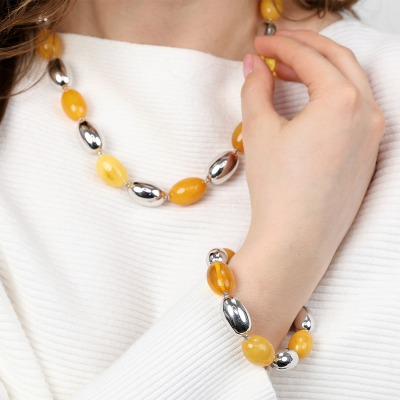 Bransoletka ze srebra 925 z bursztynami dł. 21 cm 2