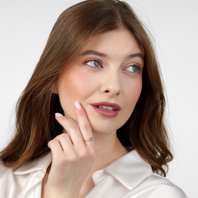 Pierścionek z żółtego złota 585 z szafirem 0,45 ct  1,89 g 2