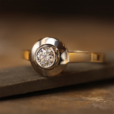 Pierścionek z żółtego i białego złota 585 z brylantem... 2