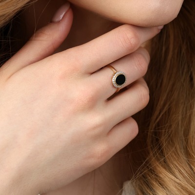 Pierścionek z żółtego złota 585 z czarną emalią i... 2