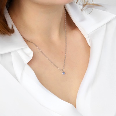 Zawieszka Sorrento z białego złota 585 z tanzanitem 0,50 ct 2