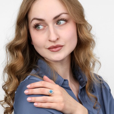 Pierścionek z żółtego i białego złota 585 z niebieską i... 2