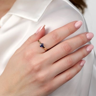 Pierścionek zaręczynowy Livorno żółte złoto 585 z szafirem 2