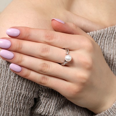 Pierścionek białe złoto 585 z perłą i brylantami 0,15 ct 2