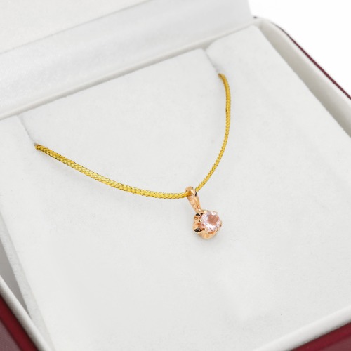 Zawieszka z różowego złota 585 z morganitem 0,23 ct