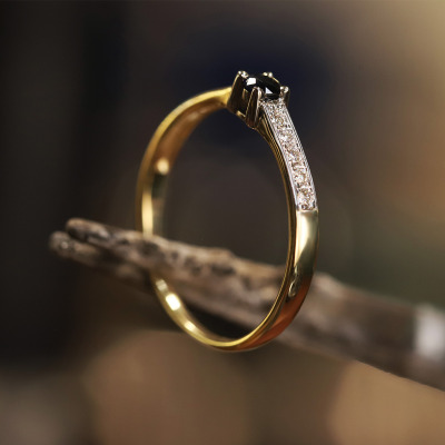 Pierścionek z dwukolorowego złota 585 z szafirem 0,15 ct... 2