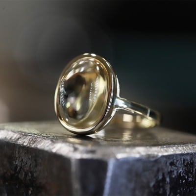 Pierścionek ręcznie wykonany żółte złoto 585 z okazałym... 2