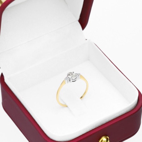 Pierścionek zaręczynowy Perugia żółte i białe złoto 585 z białym szafirem i brylantami 0,05 ct