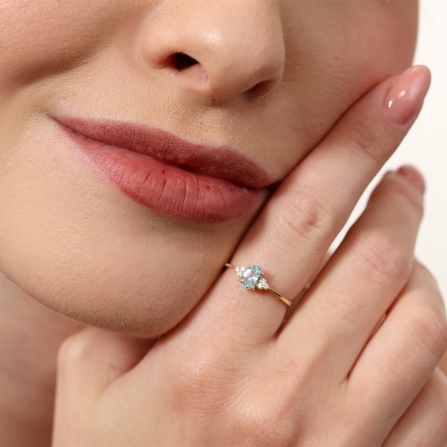 Pierścionek zaręczynowy Perugia żółte złoto 585 z topazem swiss i brylantami 0,05 ct