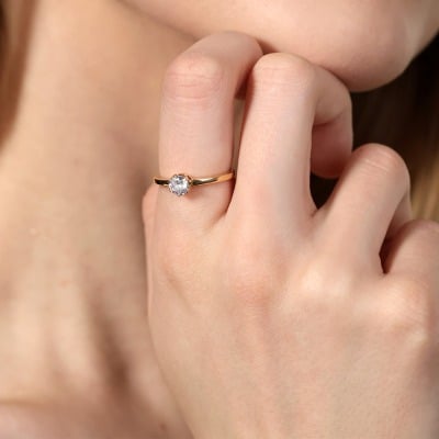 Pierścionek z żółtego złota 585 z cyrkonią, 2,23 g 2