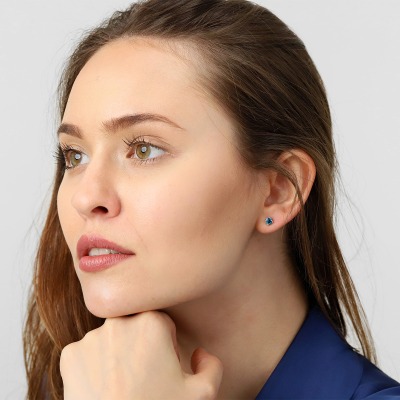 Kolczyki Sorrento białe złoto 585 z topazami London Blue 0,90 ct 2