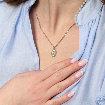 Zawieszka medalik z dwukolorowego złota 585 z aniołkiem 2