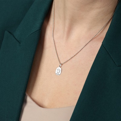 Zawieszka medalik z białego złota 585 Matka Boska 0,90 g 2