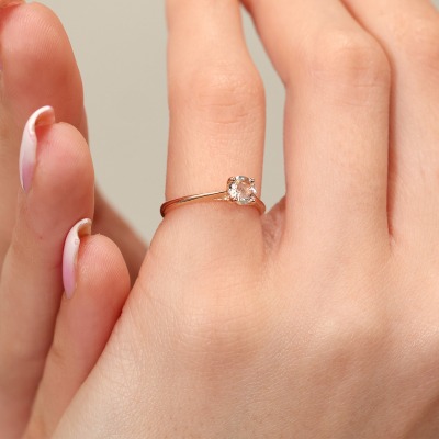 Pierścionek Sorrento różowe złoto 585 z morganitem 0,45 ct 2
