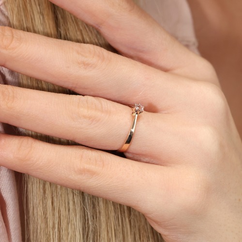 Pierścionek zaręczynowy Vicenza różowe złoto 585 z morganitem 0,15 ct