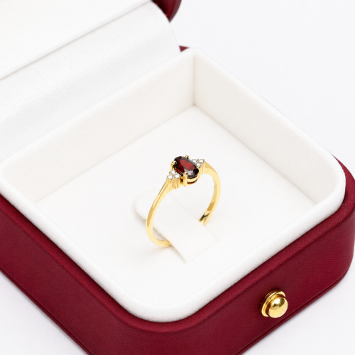 Pierścionek zaręczynowy Perugia żółte złoto 585 z granatem i brylantami 0,05 ct