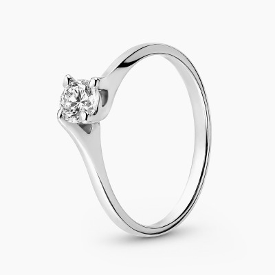 Pierścionek z białego złota 585 z brylantem 0,34 ct
