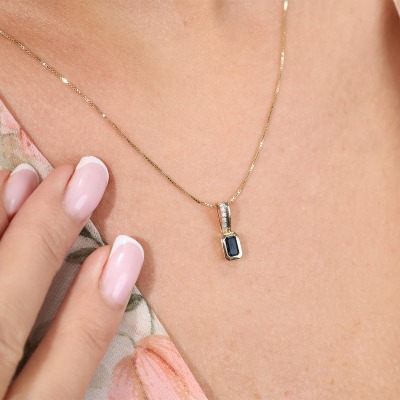 Zawieszka z żółtego złota z szafirem 0,65 ct i diamentami... 2