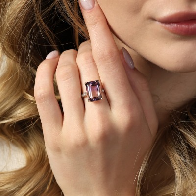Pierścionek żółte złoto 585 z diamentami 0,18 ct i... 2