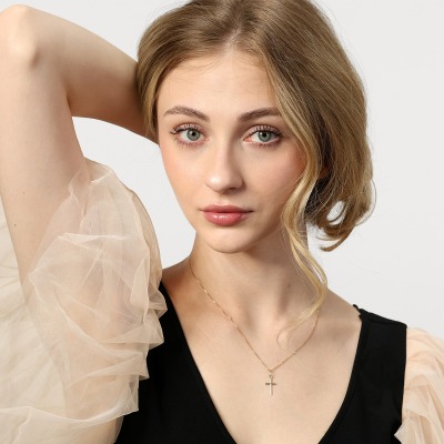 Zawieszka z żółtego złota 585 krzyżyk dł. 2,2 cm 2