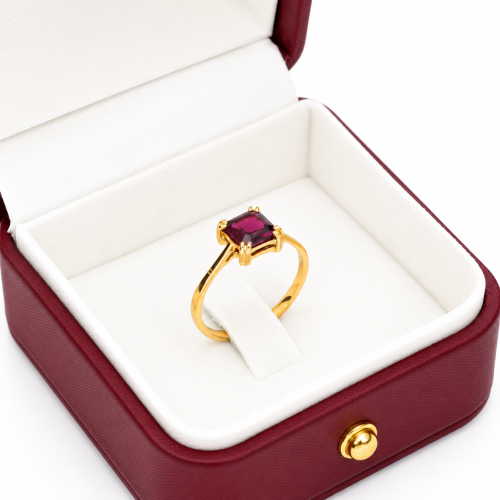 Pierścionek z żółtego złota 585 z kwadratowym rodolitem 1,19 ct
