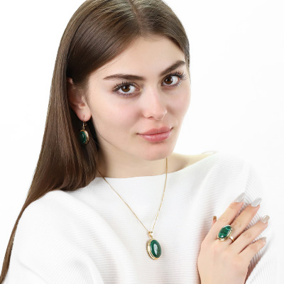 Zawieszka z żółtego złota 585 z okazałym malachitem 2