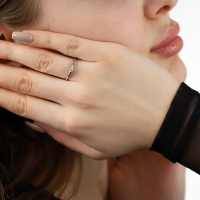 Pierścionek zaręczynowy białe złoto 585 Parma z białym... 2