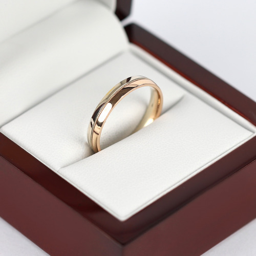 Obrączki Sicilia z dwukolorowego złota 585 półokrągłe zdobione 4 mm z soczewką