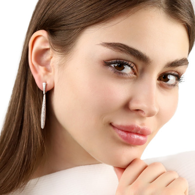 Kolczyki sople z białego złota 585 z brylantami 2