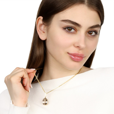 Zawieszka ze złota z kwarcem dymnym 2