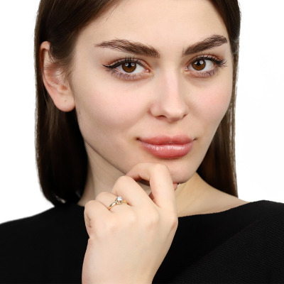 Pierścionek z żółtego złota i platyny z brylantem 0,28 ct 2