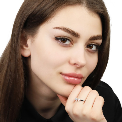 Pierścionek z białego złota 750 z brylantami 0,50 ct 2