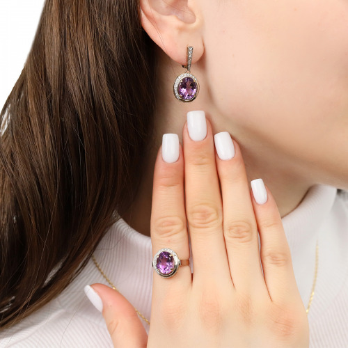 Pierścionek z żółtego złota 585 z ametystem 3,15 i brylantami 0,12 ct