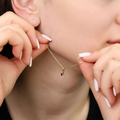 Zawieszka z żółtego złota 585 z turmalinem 0,22 ct, 0,53 g