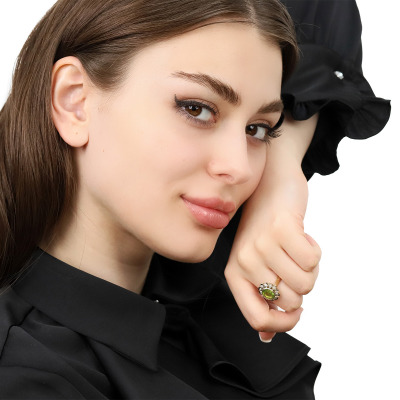 Pierścionek z dwukolorowego złota 585 z brylantami 0,17... 2