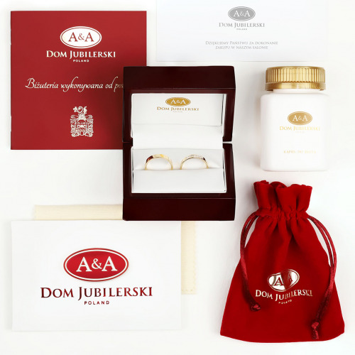 Obrączki Lazio z żółtego złota 585 płaskie fazowane 5 mm z soczewką i cyrkoniami