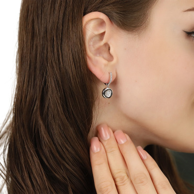 Kolczyki wiszące z białego złota 585 z cyrkoniami 2